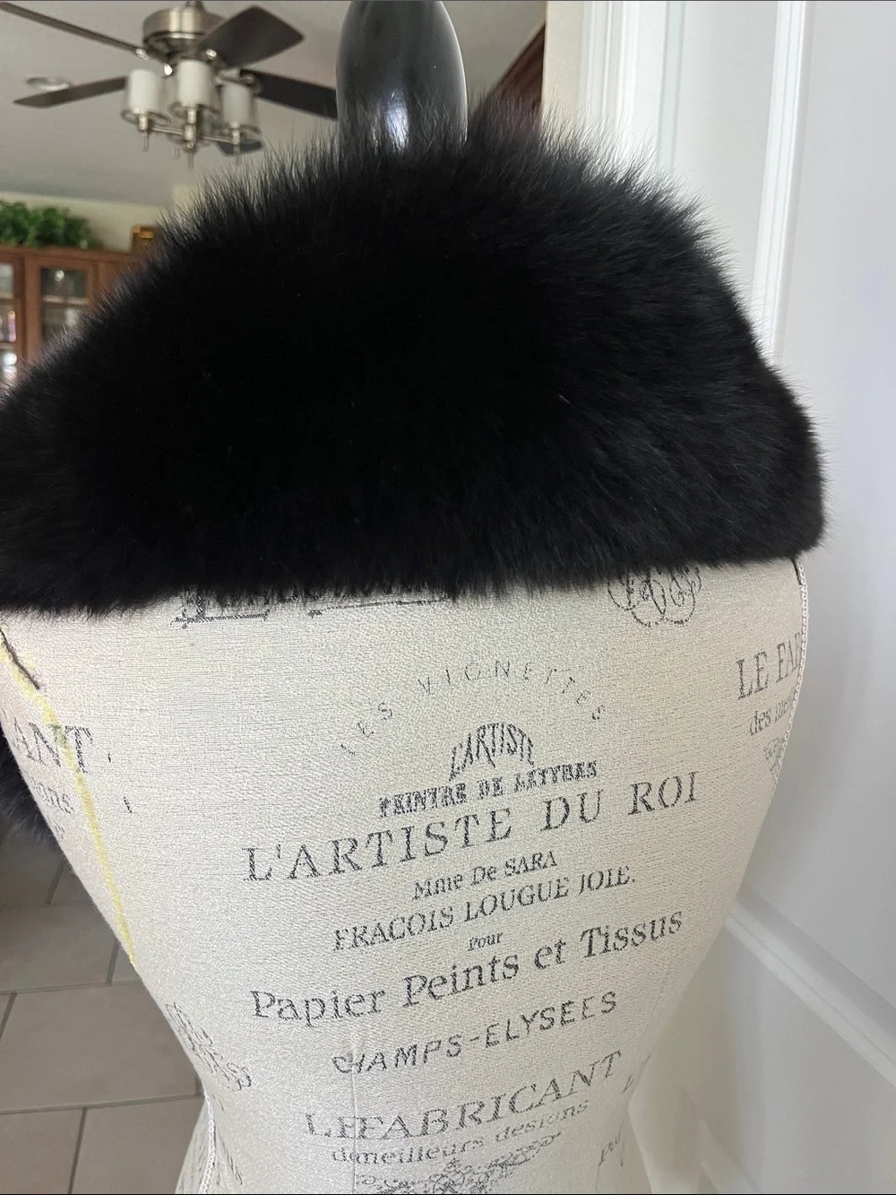 Beautiful black fox  fur collar, scarf shoulder wrap 45